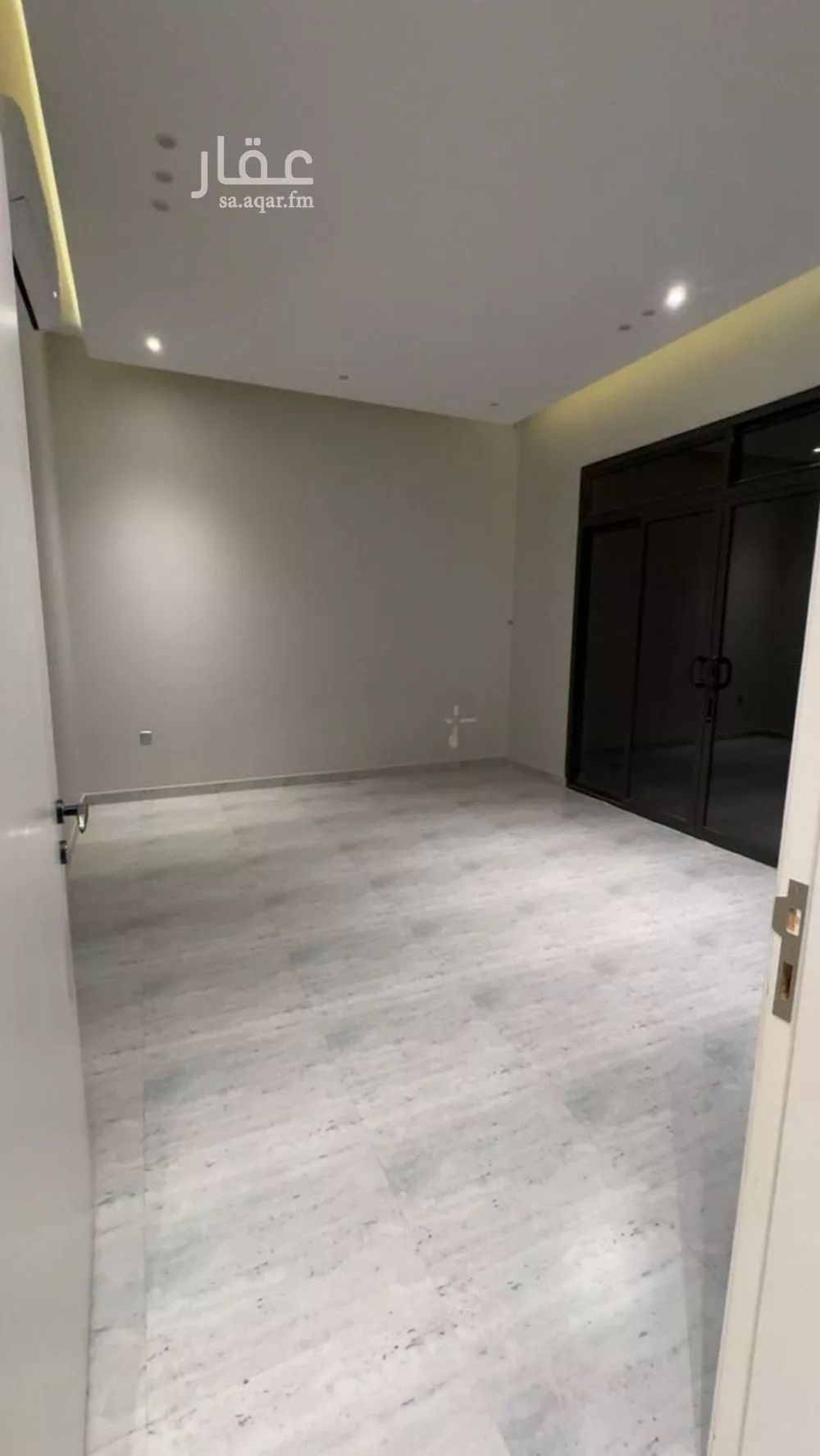 فيلا 4 غرف في الشرق 2