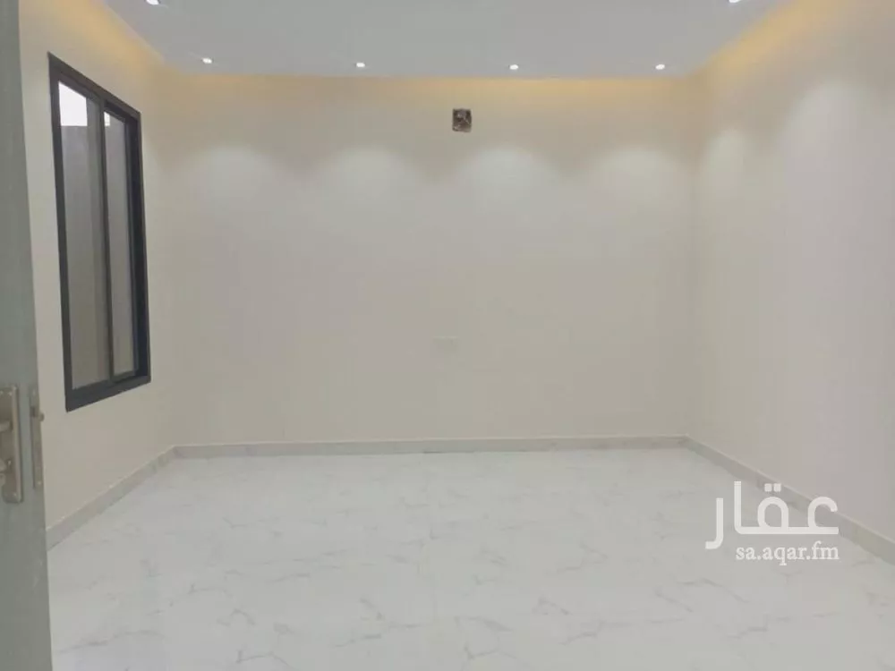 فيلا 10 غرف في الرمال 2