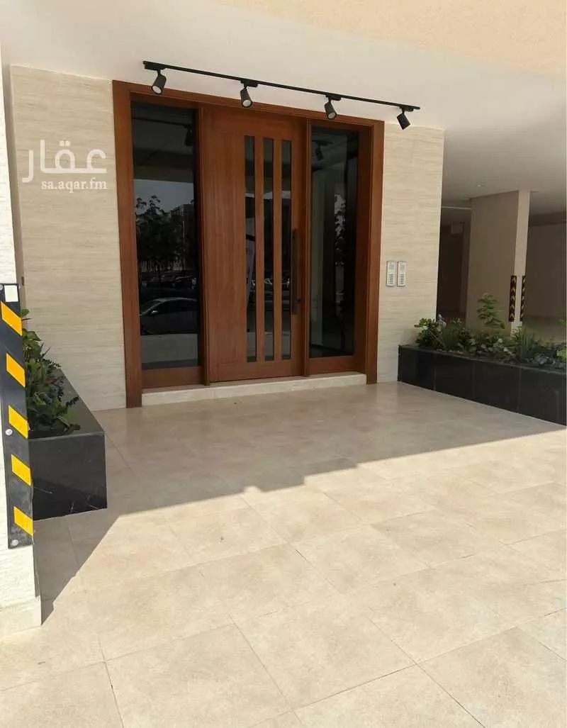 شقة 5 غرف في الواحة 1