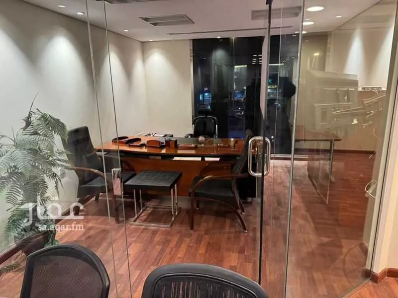 مكتب 120 م² في المرسلات 1