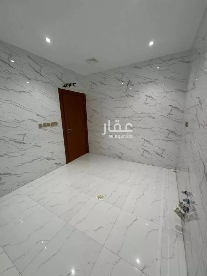 5 bedroom apartment in Ar Rayan, Jeddah 4