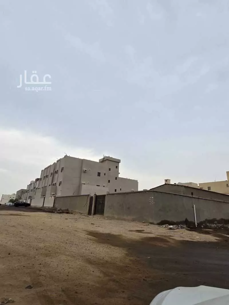 أرض 900 م² في الفلاح 3