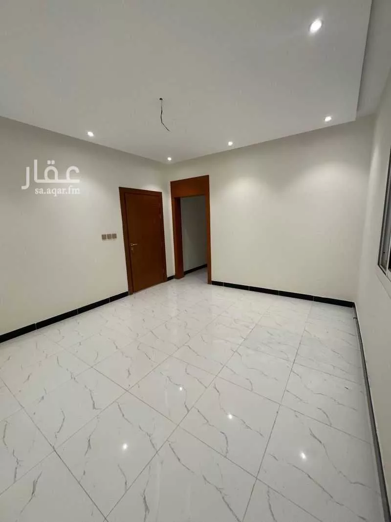 5 bedroom apartment in Ar Rayan, Jeddah 8