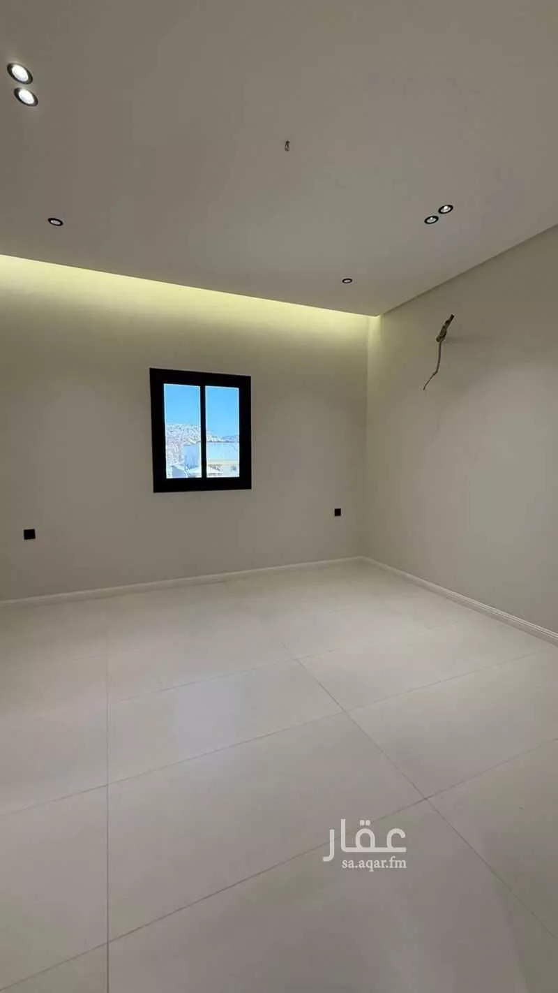 شقة 4 غرف في الريان 1