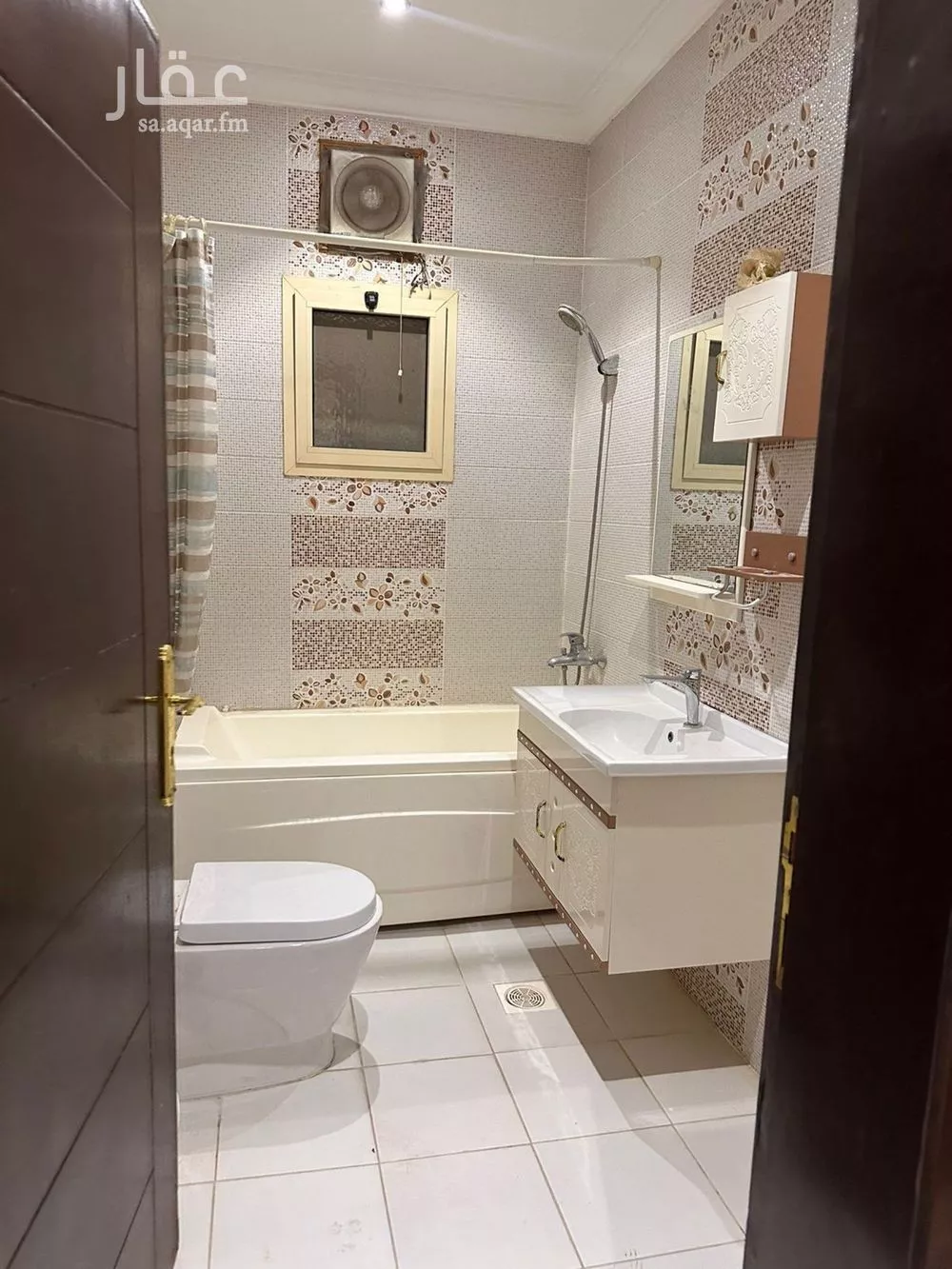 شقة 6 غرف في المروة 5