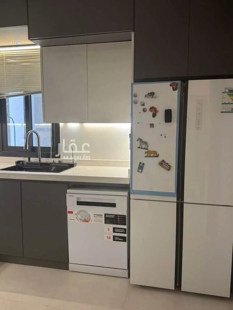 شقة 5 غرف في عرقة 3