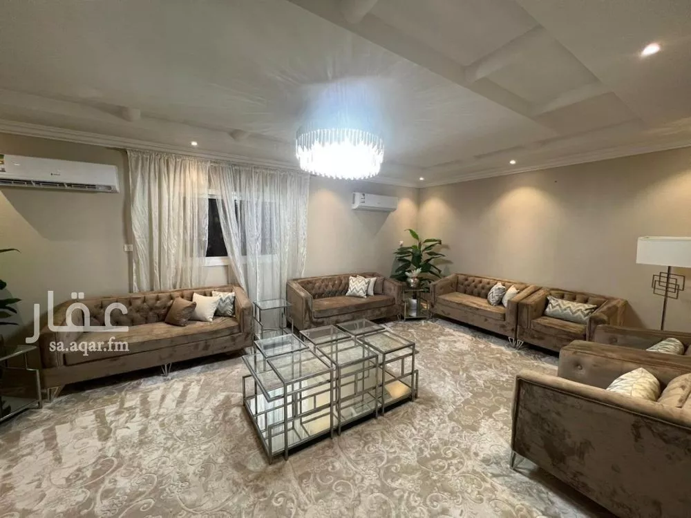 5 bedroom villa in Al Khaleej 4