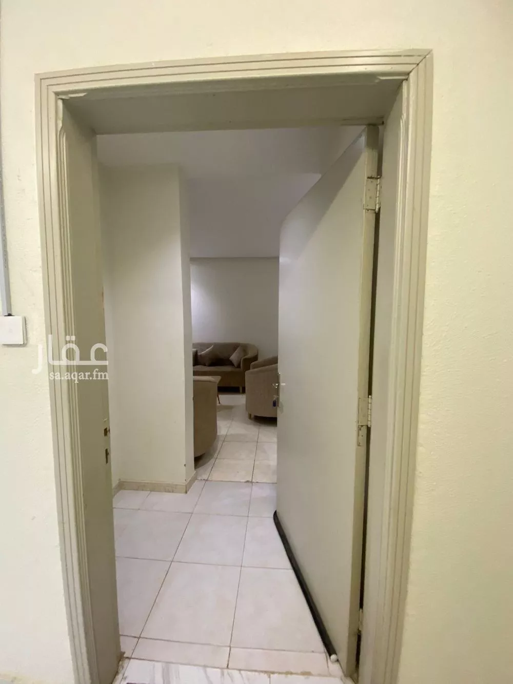 شقة 2 غرف في الخليج 5