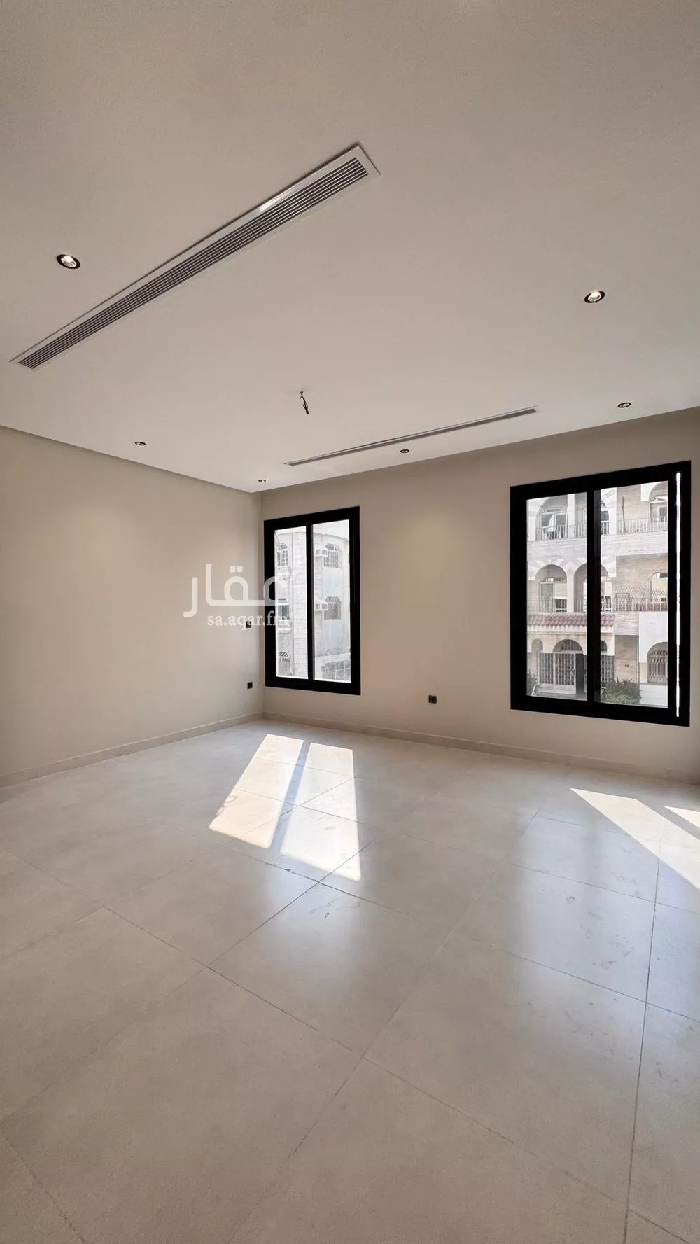 6 bedroom apartment in Al Rawdah 1