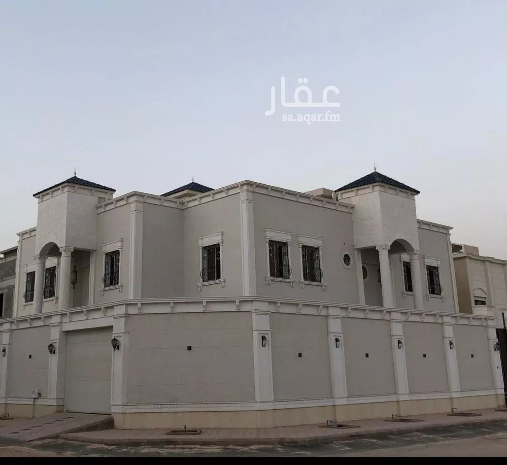 فيلا 6 غرف في الرمال