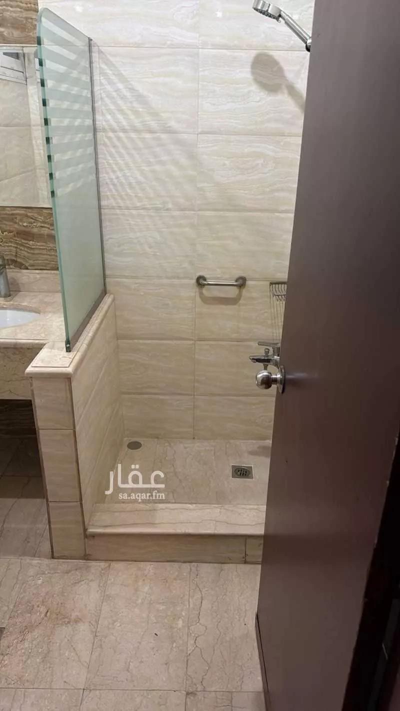 1 bedroom apartment in Al Sharafiyah, Jeddah 7
