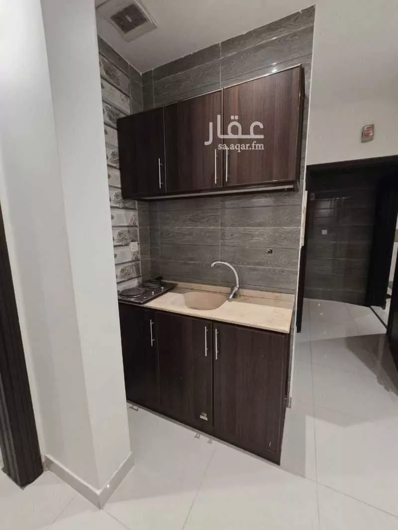 2 bedroom apartment in Mishrifah, Jeddah 11