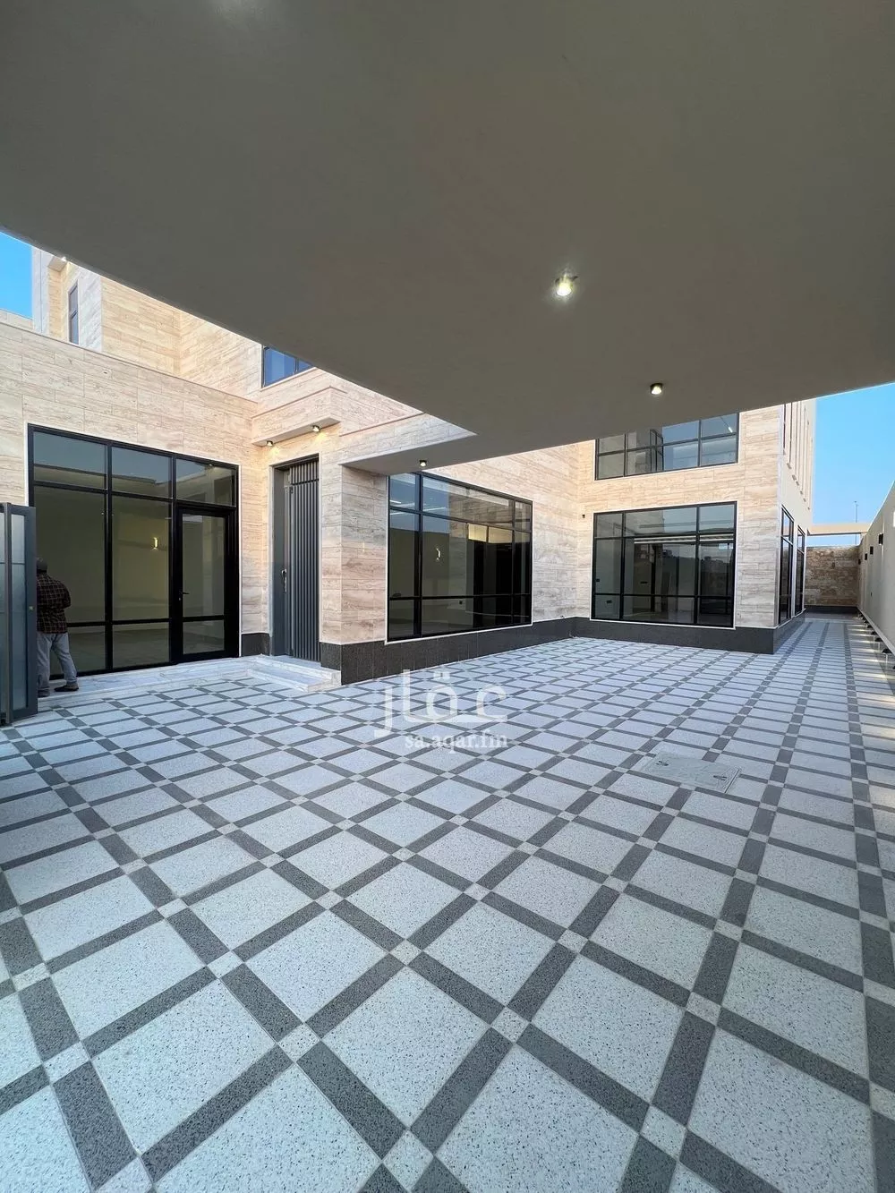 6 bedroom villa in Al Mahdiyyah 2