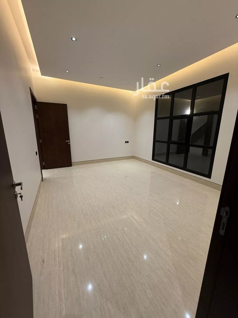 فيلا 6 غرف في المهدية 5