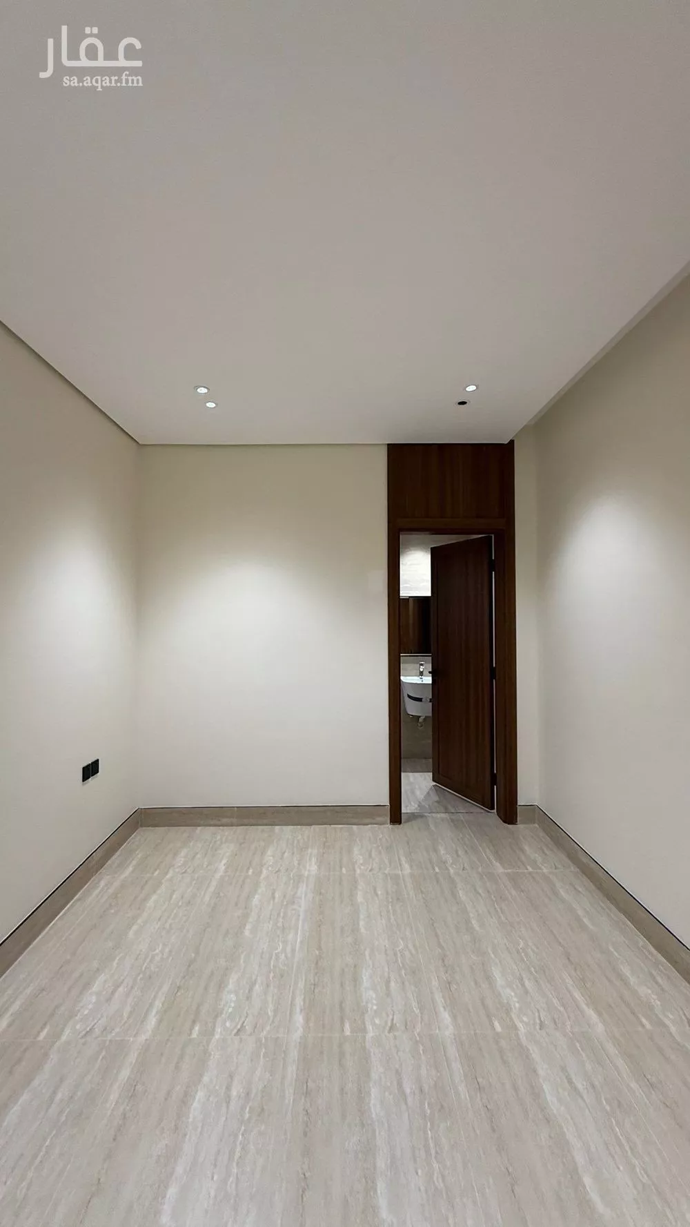 فيلا 6 غرف في المهدية 5