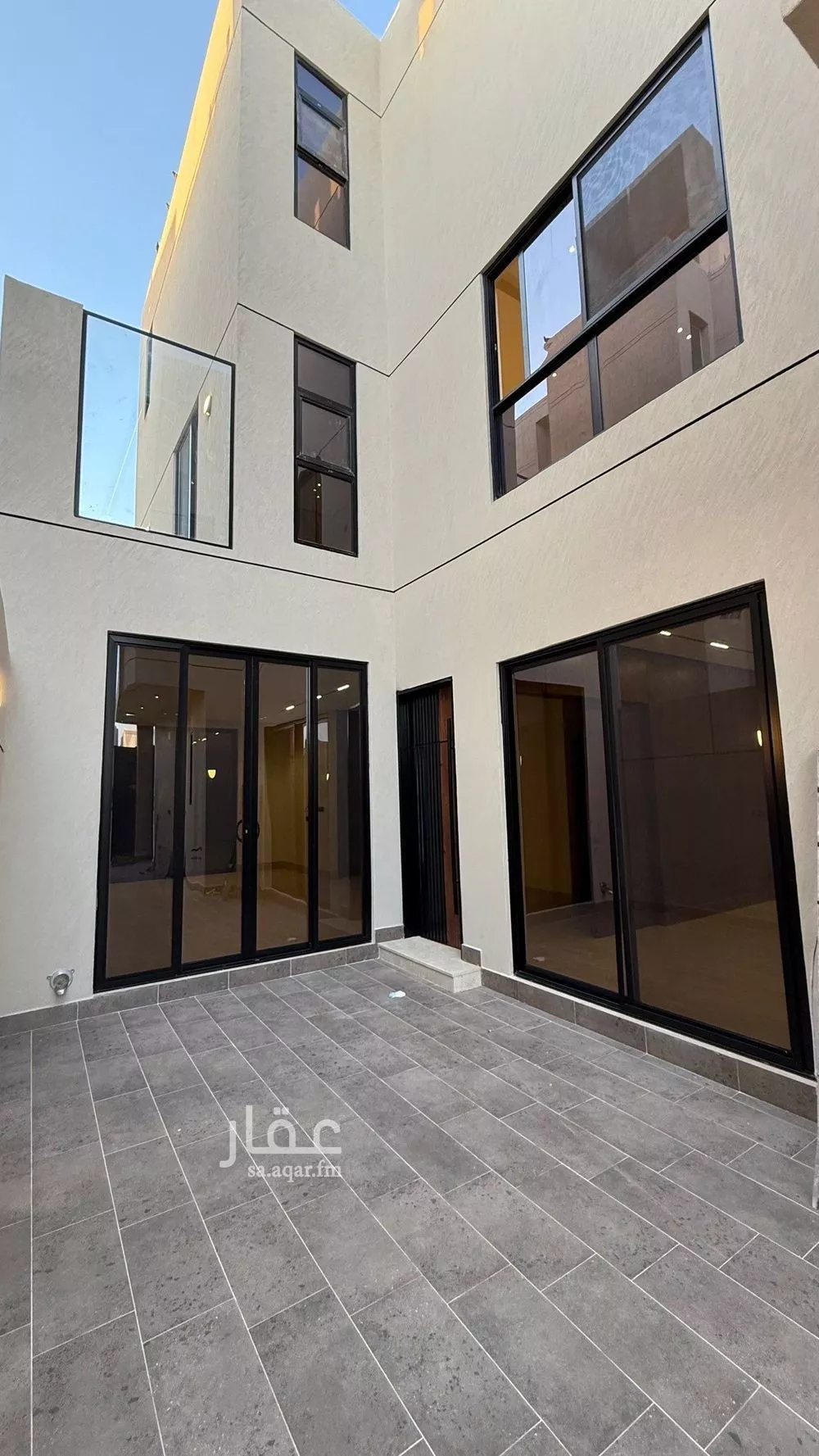 فيلا 6 غرف في المهدية 3