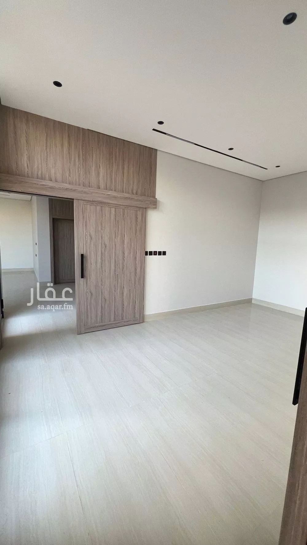 فيلا 6 غرف في المهدية 5