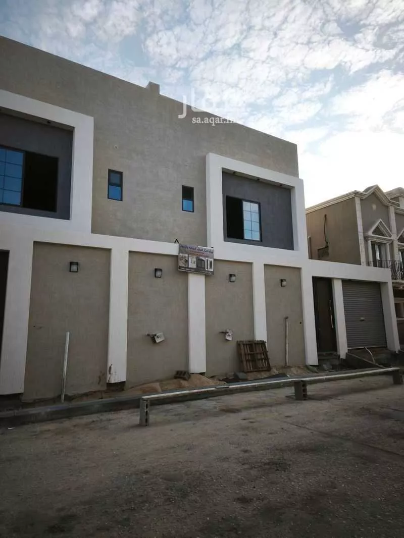 فيلا 8 غرف في الراكة الجنوبية 1