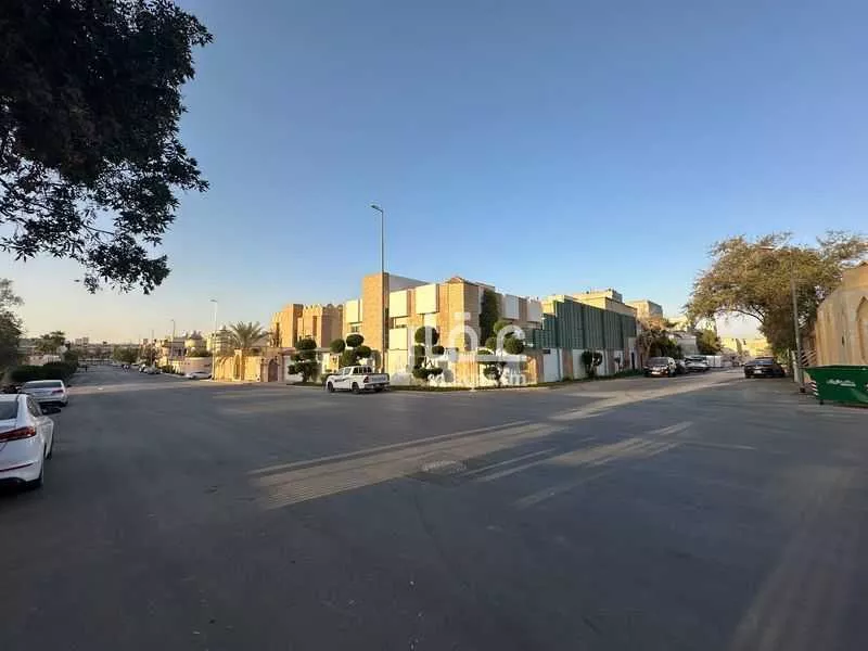 فيلا 9 غرف في العليا 2