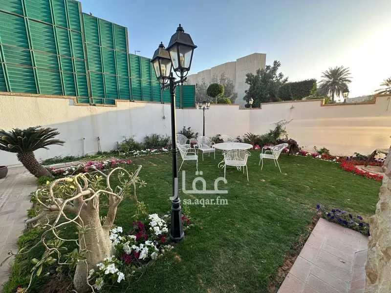 فيلا 9 غرف في العليا 4