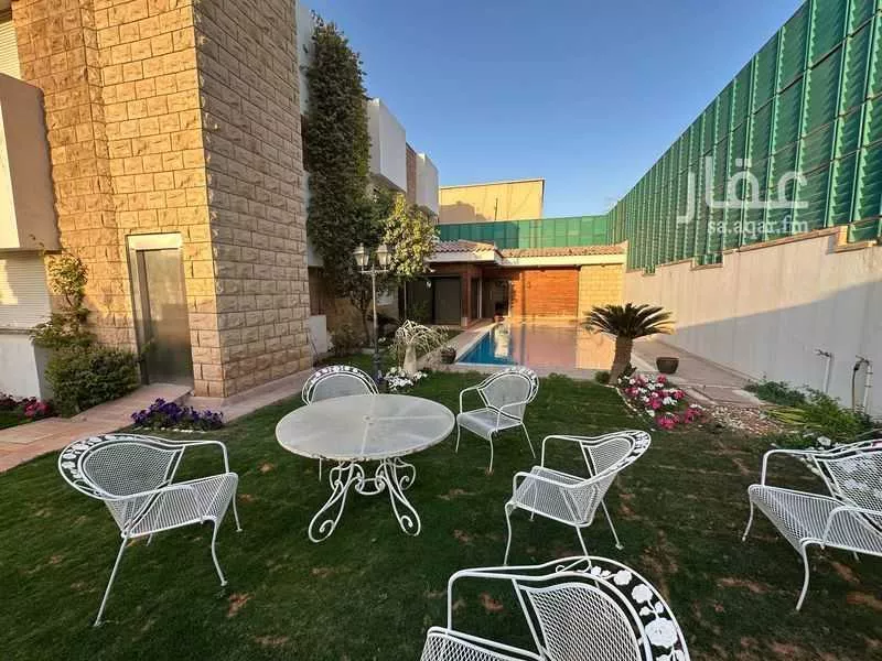 فيلا 9 غرف في العليا 3