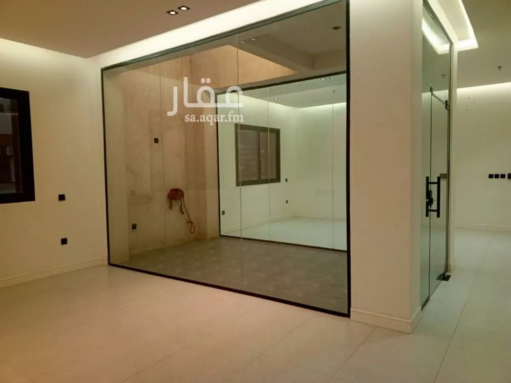 5 bedroom apartment in Al Munsiyah, Riyadh 9