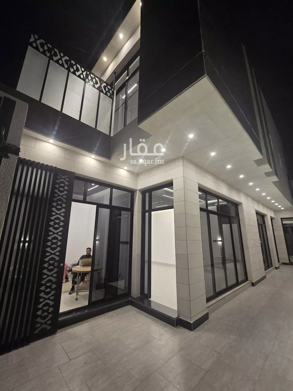 فيلا 5 غرف في الخليج 5