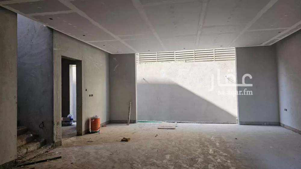 5 bedroom villa in Granada, Riyadh 7