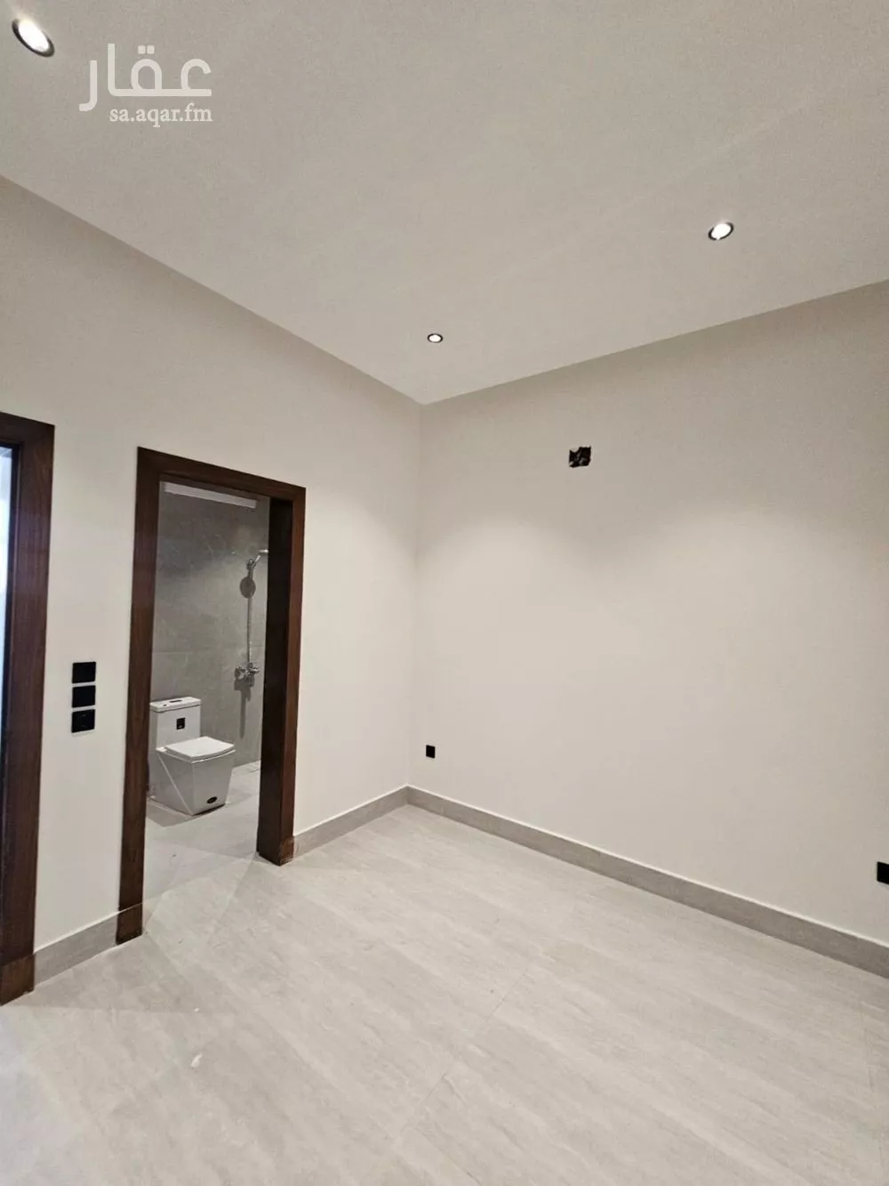 فيلا 4 غرف في النرجس 4