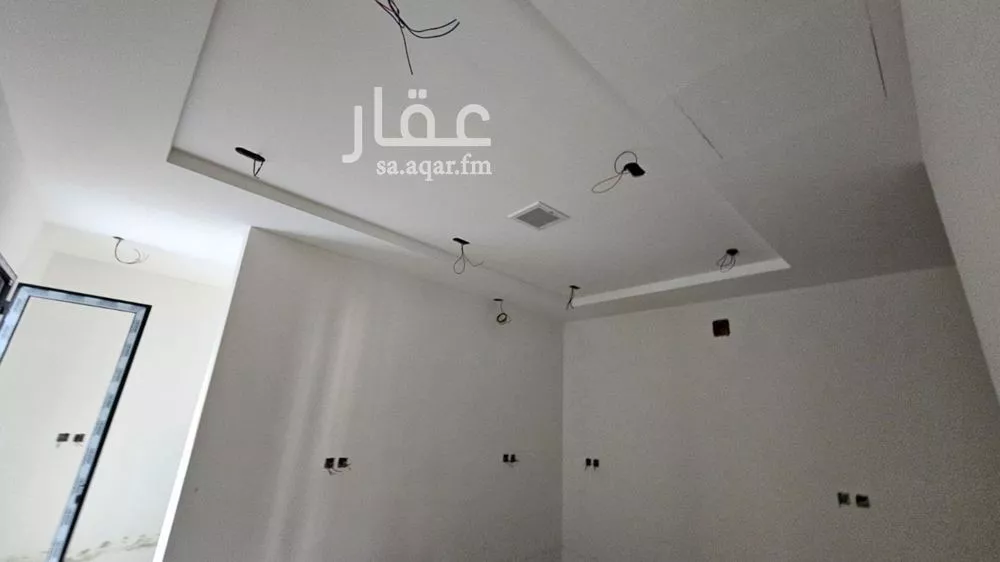 فيلا 5 غرف في الملك فيصل 5