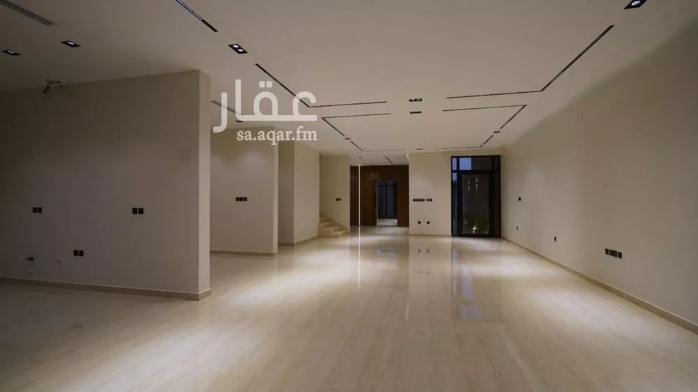 فيلا 5 غرف في العارض 3