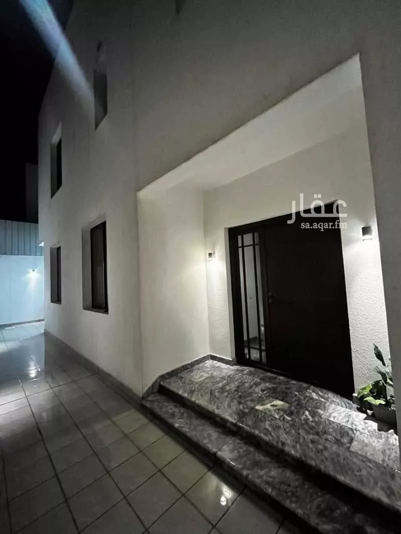 فيلا 5 غرف في الامواج 3