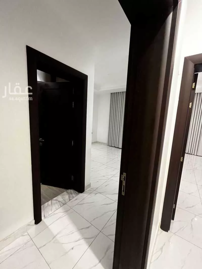 فيلا 5 غرف في الامواج 5