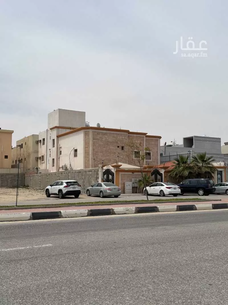 600 sqm building in Al Jisr