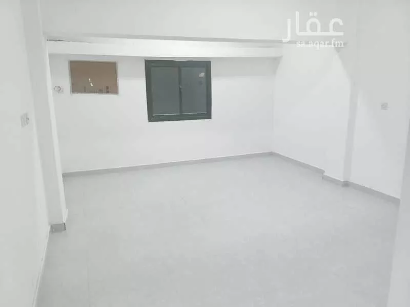 شقة 76 غرف في الديرة 4