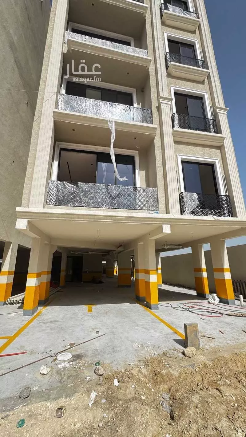 5 bedroom apartment in Al Fardus 4