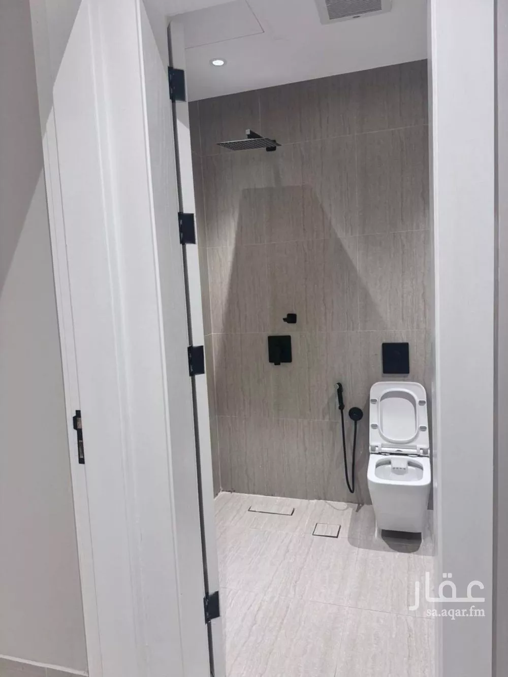 4 bedroom floor in Al Rimal 4