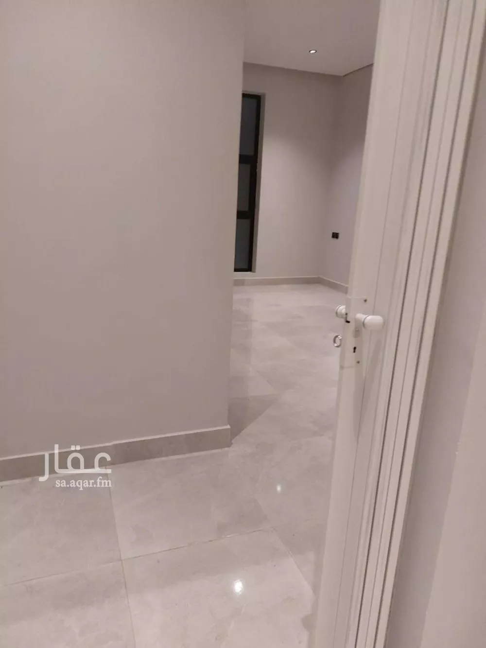 شقة 3 غرف في الرمال 2