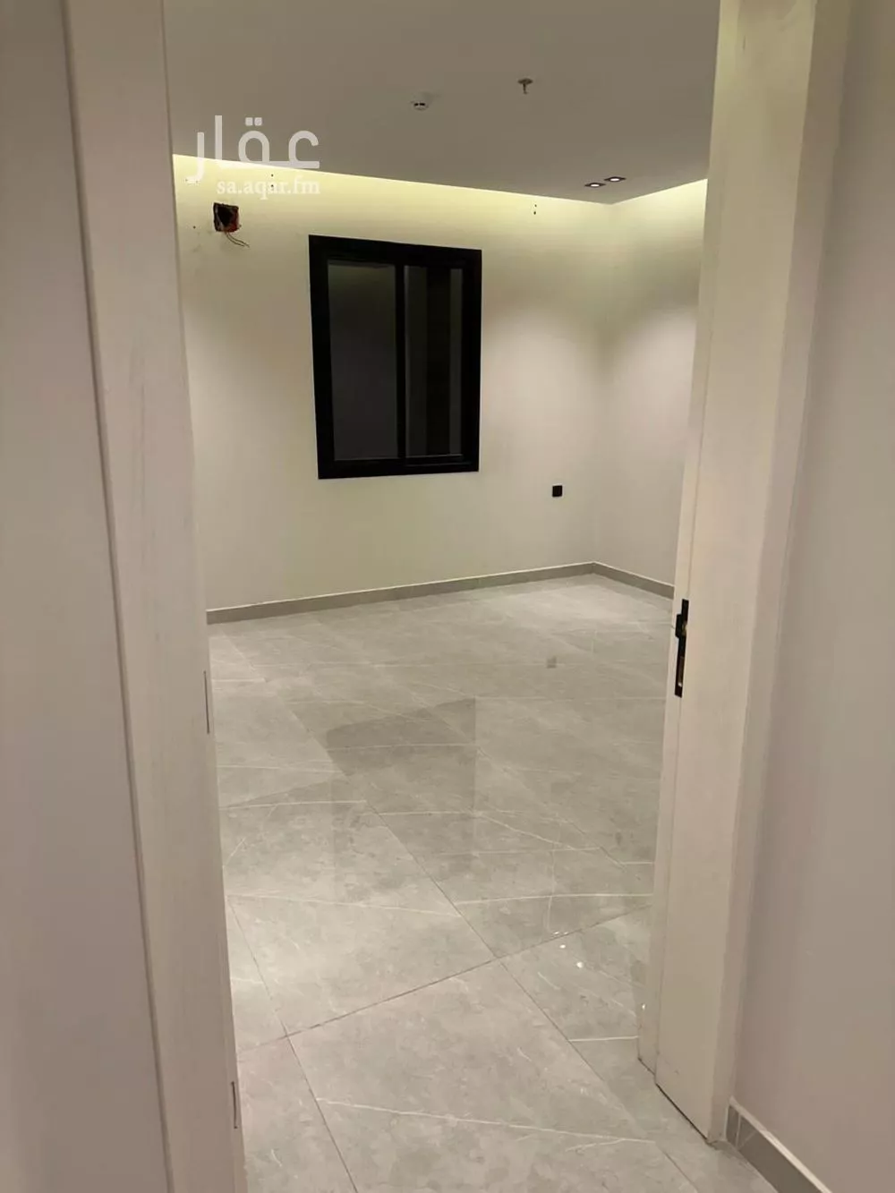 شقة 3 غرف في الرمال 4