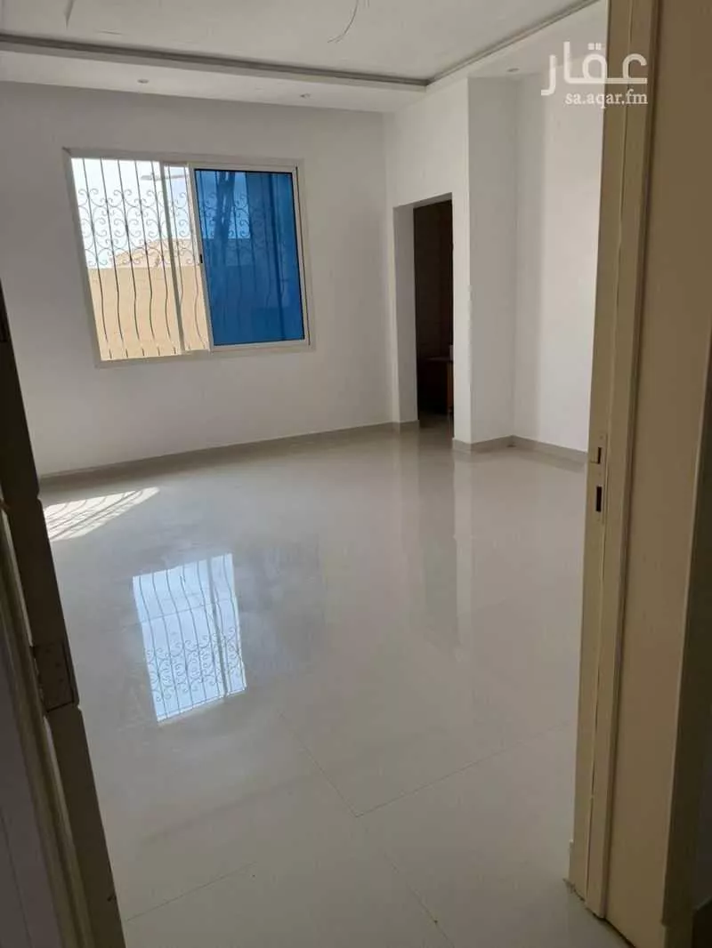 شقة 3 غرف في الرمال 4