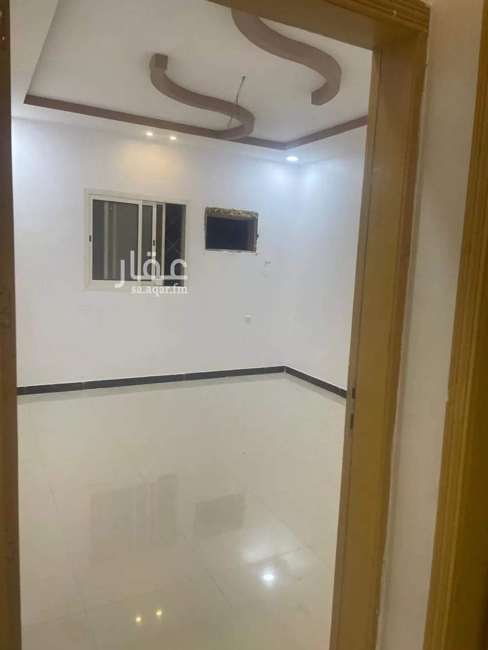 شقة 3 غرف في الرمال 4