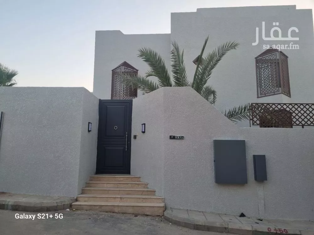 فيلا 9 غرف في العليا 3