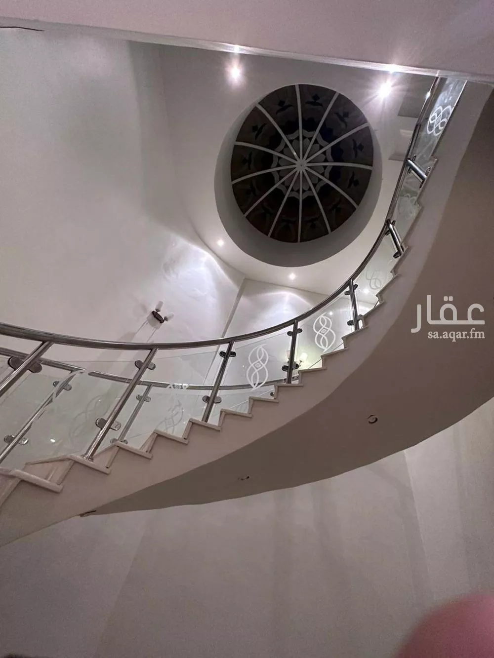 فيلا 8 غرف في الياسمين 4