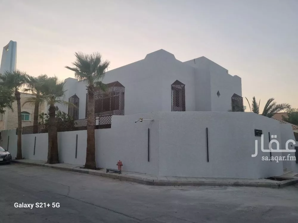 فيلا 9 غرف في العليا 1