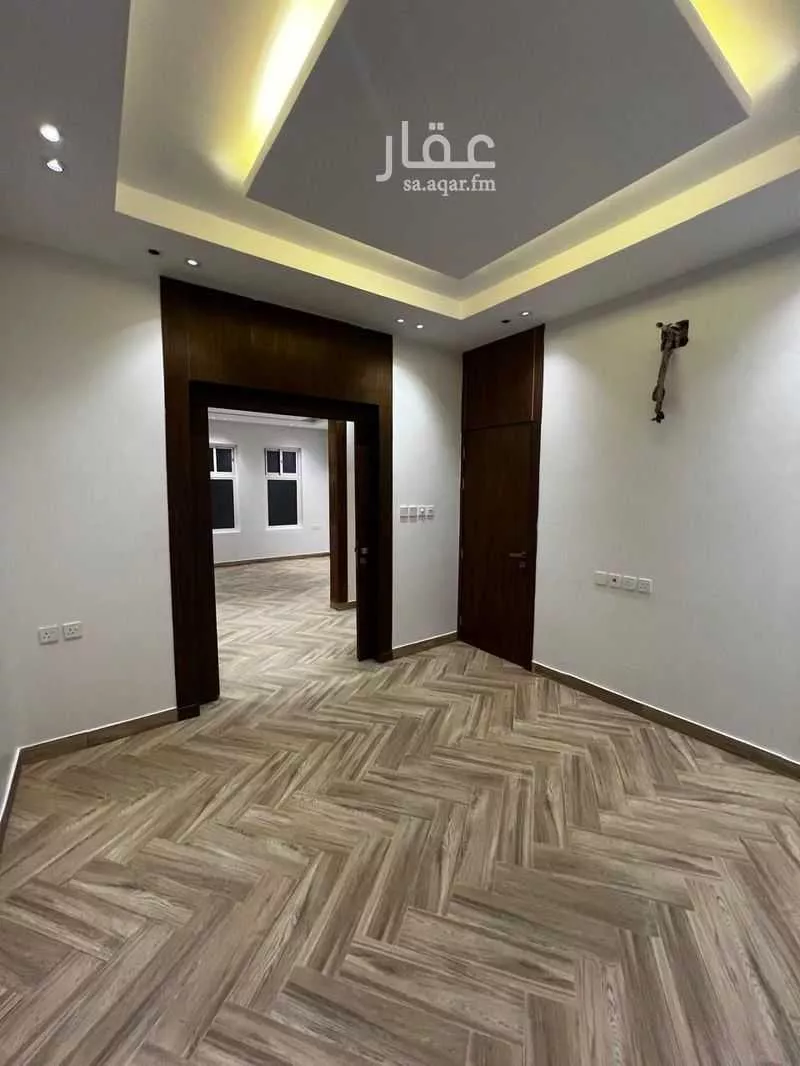 فيلا 6 غرف في النرجس 4