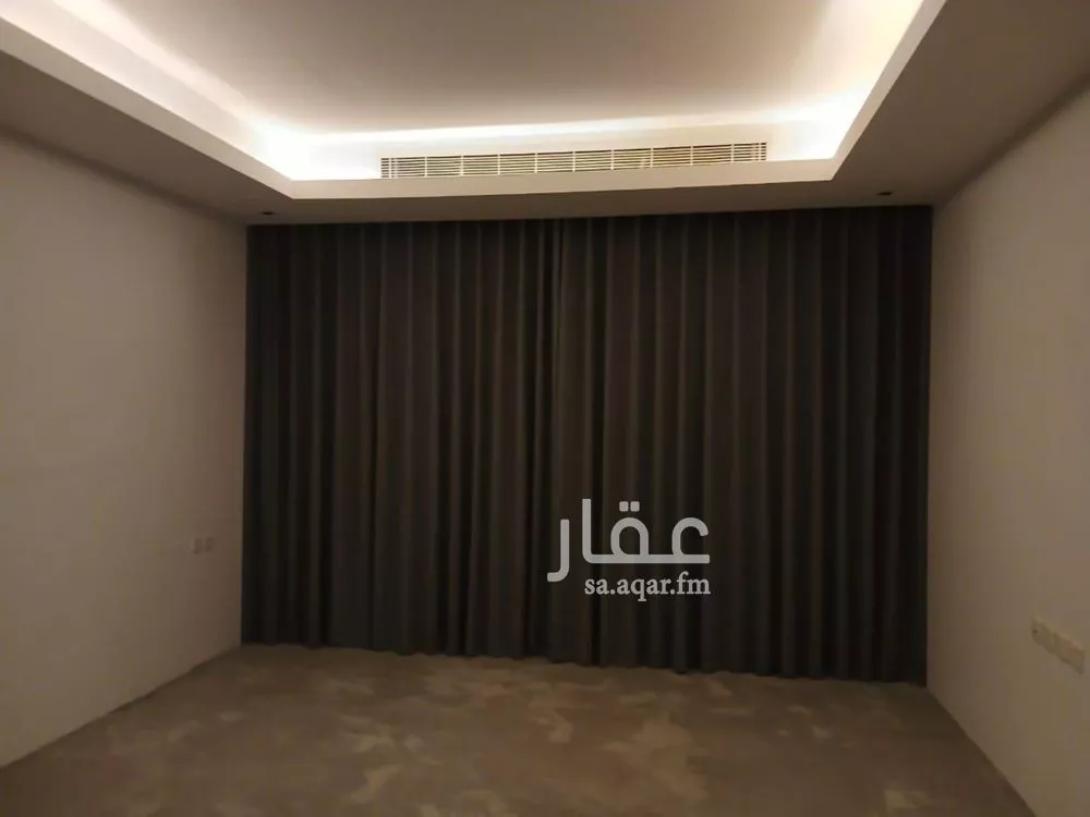 فيلا 4 غرف في العارض 2