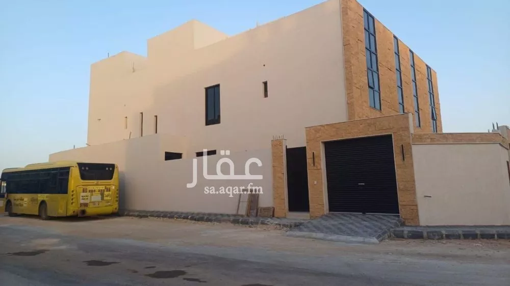 5 bedroom apartment in Al Hazm 3