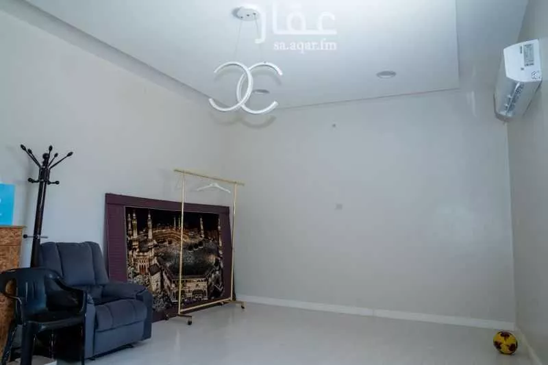 فيلا 7 غرف في العريجاء الغربية 5