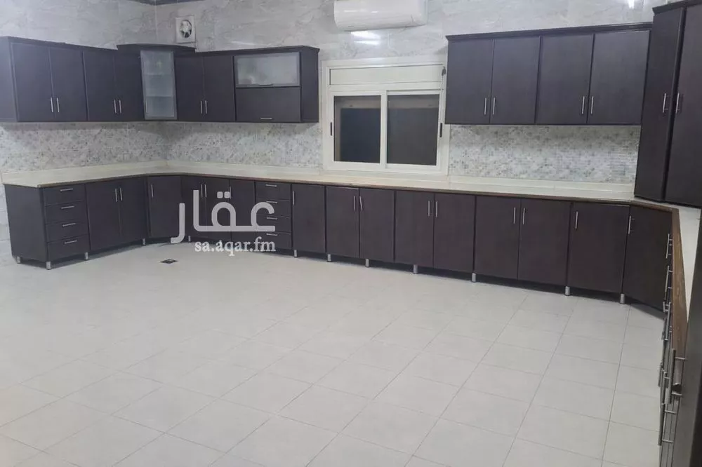 دور 8 غرف في الروابي 2