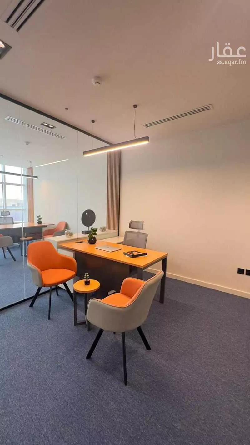 مكتب 230 م² في الملقا 2